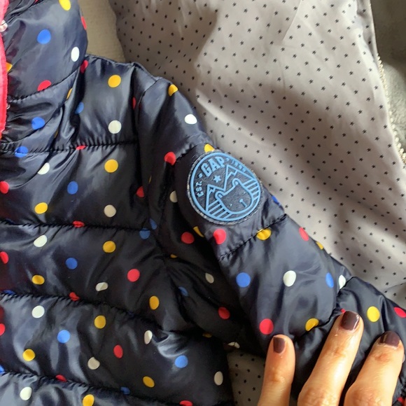 👶🏻 GAP & BOUTCHOU Puffers + book for babies Sz 3 to 6 months like NEW - Picture 9 of 12